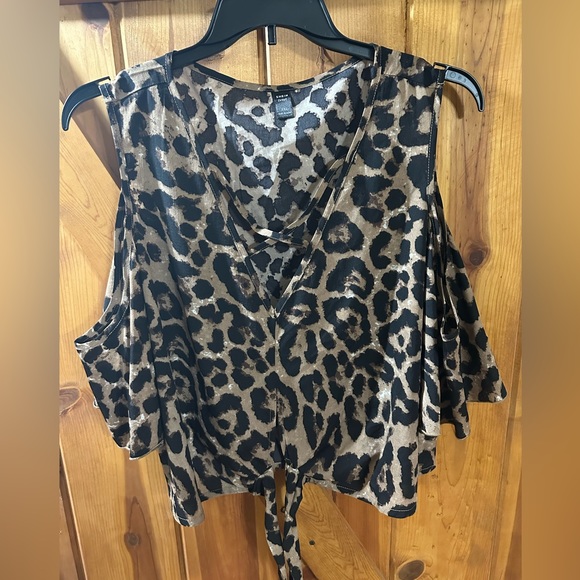 Women’s Leopard Print Top - Picture 3 of 3